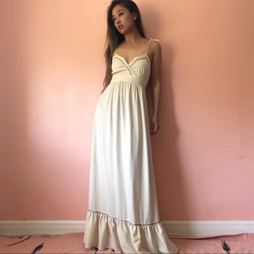 Vintage Rosebud Trim Maxi Dress - Picture 1 of 4